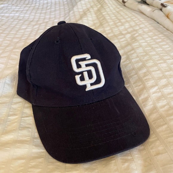 Vintage Padres SD Hat - Picture 2 of 5